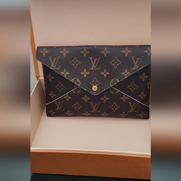 Louis Vuitton Kirigami Pochette Large with box,receipt, insert, and chain - Picture 7 of 10